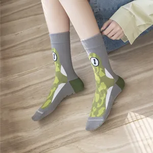 Cute cartoon frog pattern cotton mid-tube socks for men and women, funny trendy crew socks.
