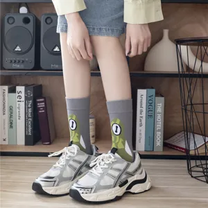 Cute frog pattern mid-calf cotton socks for women and men, funny creative autumn wear.