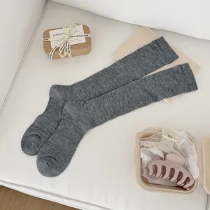 Damen graue Netz Langsocken, atmungsaktiv dünn Frühling Sommer Design, eleganter Look.