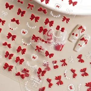 5D in reliëf rode strik nagelstickers met parels, delicate en dimensionale DIY manicuredecals.