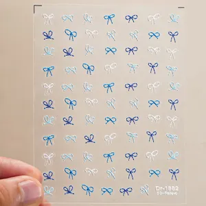 5D geprägte blaue und weiße Schleifen Nagelaufkleber süße 3D Band Maniküre Abziehbilder für Nagelkunst