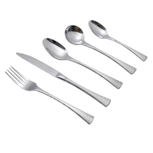 Edelstahl Besteckset mit strukturiertem Griff Kuechenmesser Gabel und Loffel Set