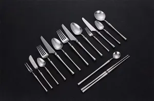 Ensemble de couverts en acier inoxydable couteau à steak fourchette cuillère de cuisine