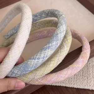 Chic tweed hair hoop detail shot, elegant fabric headband for women, high crown design.