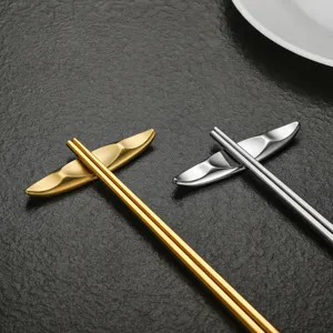Stainless steel chopsticks and chopstick rest set, creative home hotel dining table tableware.