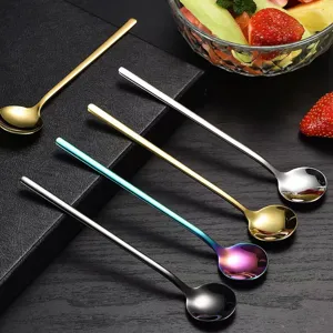 Set di cucchiai a manico lungo in acciaio inox, cucchiai da caffè dessert colorati vista principale.