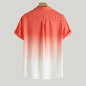 Dettaglio della vista posteriore della camicia casual a maniche corte con sfumatura.