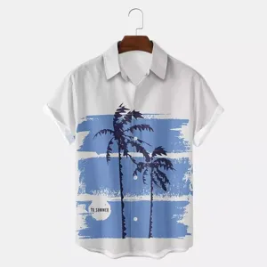 Camicia hawaiana estiva da uomo a maniche corte con stampa di palme blu e chiusura con bottoni.