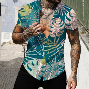 Chemise hawaïenne tropicale à manches courtes pour hommes avec imprimé de feuilles d'été.