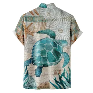 Détail de chemise hawaïenne d'été pour homme à manches courtes avec imprimé tortue de mer et carte.