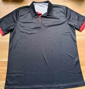 Men's casual short sleeve polo shirt with lapel contrast color design for daily wear.