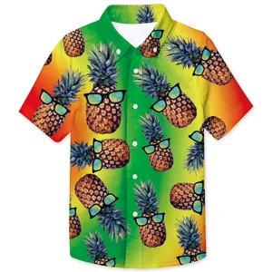 Nahaufnahme Detail des tropischen Ananas Sonnenbrille 3D Druck Sommer Kinder Kurzarmhemd.