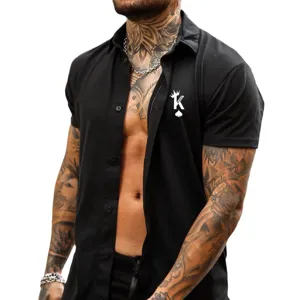Men's black short sleeve lapel button-down shirt with stylish king card print fitness top