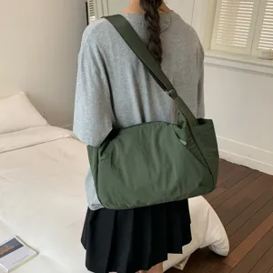Green Padded Shoulder Bag Large Capacity Casual Crossbody Tote Bag for Daily Commute