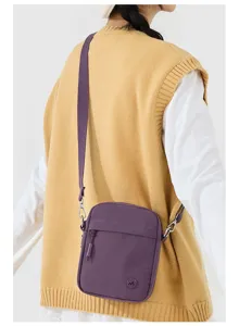 Casual minimalist purple crossbody phone bag for women, stylish niche design everyday shoulder bag.