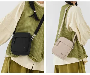 Minimalist casual crossbody bag for women, stylish small square shoulder bag daily use.