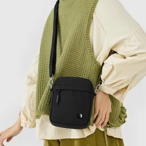 Minimalist casual small square crossbody bag for women, versatile single shoulder phone bag