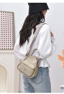 Sac bandoulière en nylon pour femme, sac à main décontracté et léger avec poignée.