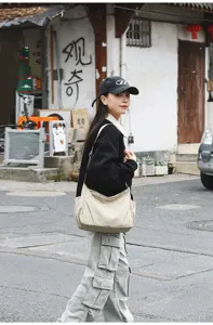 Large capacity nylon crossbody shoulder bag for women, casual daily tote messenger bag.