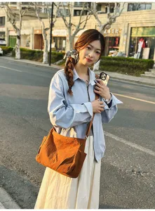 Casual women nylon crossbody bag, large capacity daily shoulder tote for travel and school.