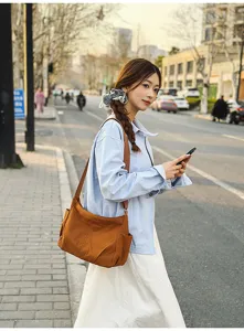 Casual nylon shoulder bag for women, large capacity crossbody tote, lightweight and stylish daily use.