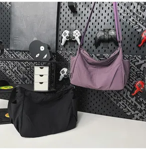 Large capacity nylon shoulder bag, casual crossbody tote bag for women and students, lightweight.