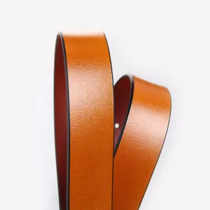 Classic brown leather belt for women and men, stylish casual belt strap for jeans and coats.