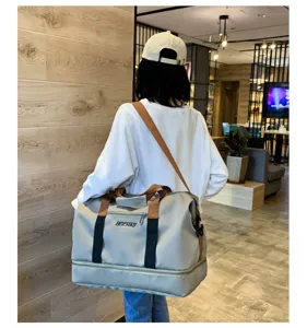 Large capacity travel duffle bag, lightweight shoulder weekender bag for sports and business trip.