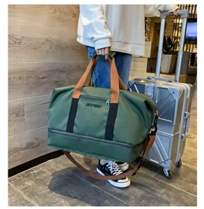Large capacity travel duffel bag, shoulder bag for sports, fitness, and short business trips.