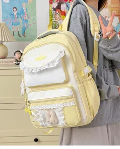 Sac à dos en toile style japonais pour fille mignonne avec carreaux et peluche.