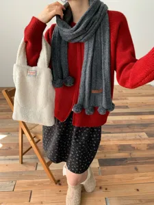 Écharpe tricotée unie style coréen pour femme, écharpe d'hiver chaude à pompons doux.