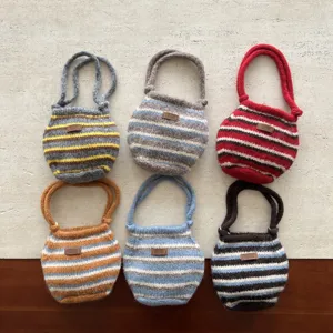 Sac à main rayé en tricot rétro couleur contraste fourre-tout mignon petit sac