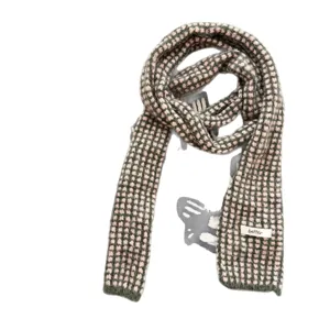 Écharpe fine en tricot à motif écossais style rétro Y2K pour femme, cache-cou chaud et tendance.