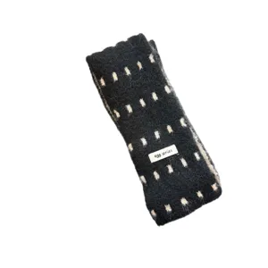 Écharpe étroite tricotée en jacquard à pois style coréen pour femmes, cache-cou long et doux.