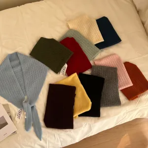 Foulard triangulaire en tricot ajouré châle en laine cache-cou chaud d'hiver femme