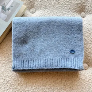 Zachte wolmix effen gebreide sjaal voor dames, gezellige warme winter nekwarmer stijl.