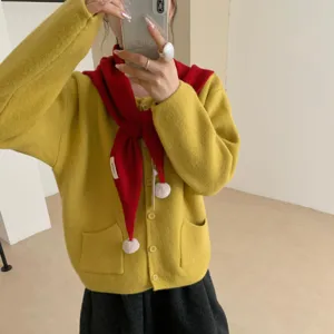 Écharpe en tricot confortable pour femmes avec pompons et cardigan élégant pour automne hiver.