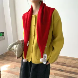 Écharpe triangulaire rouge 100% laine pour femme avec pompon mignon châle d'hiver.