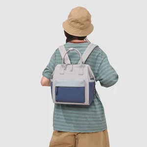 Pratique sac à dos à langer multi-compartiments pour maman, léger et idéal au quotidien.