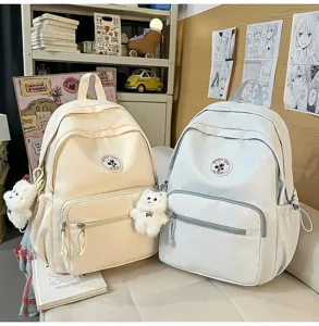 Zaino da scuola casual in tela da donna, grazioso zainetto stile college con ciondolo a orsetto.