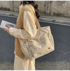 Large capacity casual simple shoulder handbag, lightweight commuter tote bag for women.
