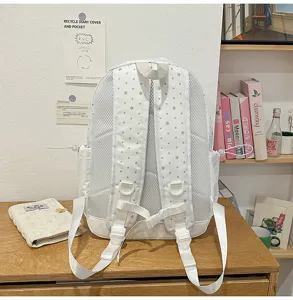 Zaino scolastico bianco in dolce stile coreano con spallacci in rete traspirante.