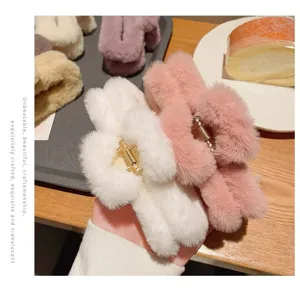 Oversized fluffy plush hair claw clip winter warm hair accessory for women styling