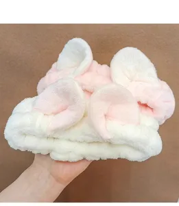 Flauschiges Plüsch Katzenohren Stirnband für Gesichtsreinigung, Make-up und tägliche Pflege.