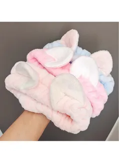 Niedliches Plüsch Katzenohren Stirnband für Gesichtsreinigung, Make-up und Spa-Pflege.