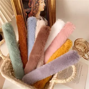 Pluche slap armband haarbanden stijlvolle winter haaraccessoires voor vrouwen en meisjes.