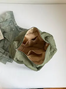 Green Puffer Tote Bag Soft Quilted Pillow Shoulder Bag Casual Zippered Handbag With Pockets