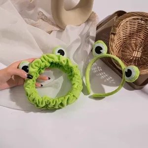 Lindo conjunto de diadema de felpa verde de rana para lavado facial, diseño ancho suave.
