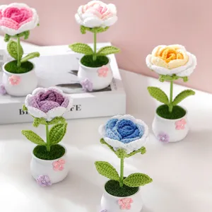 Plante en pot de rose au crochet faite à la main fleur artificielle cadeau pour amis
