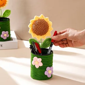 Handgemaakte gehaakte zonnebloem pennenbakje bureau organizer voor kantoor en decoratie